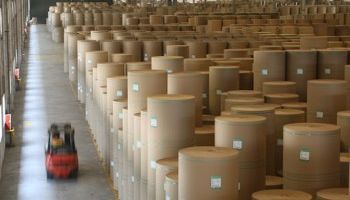 KH&ĐS: Ngành giấy nguy ngập vì khủng hoảng nguyên liệu trong dịch Covid-19