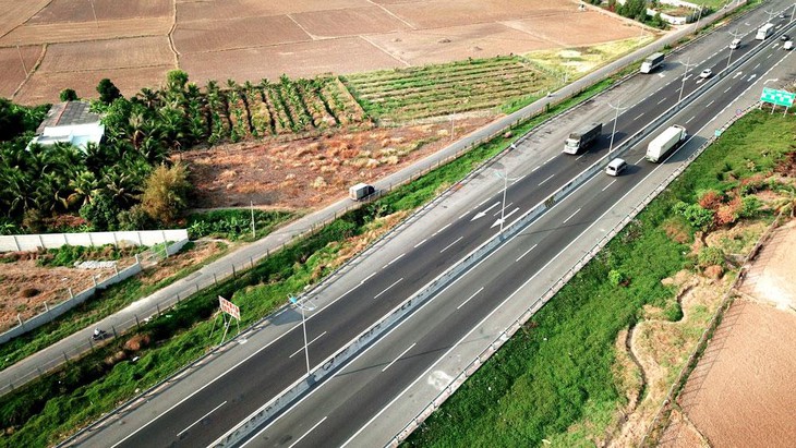 Thanh Hóa mở đường cho kinh tế phát triển, gần 35.000 tỷ đồng rót vào 43 dự án giao thông - Ảnh 1.